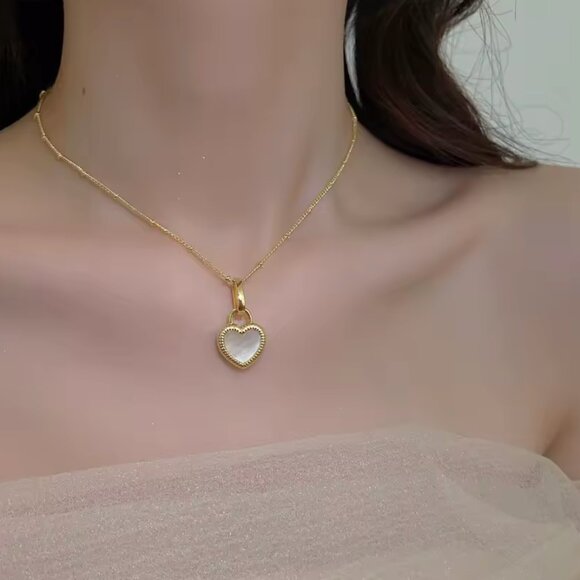 14K Gold filled “Tiffany” Double Sided Heart Necklace - Picture 5 of 5